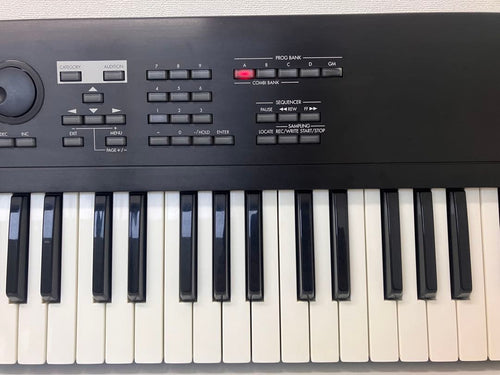 Korg Keyboards Digital Pianos Tr76 76