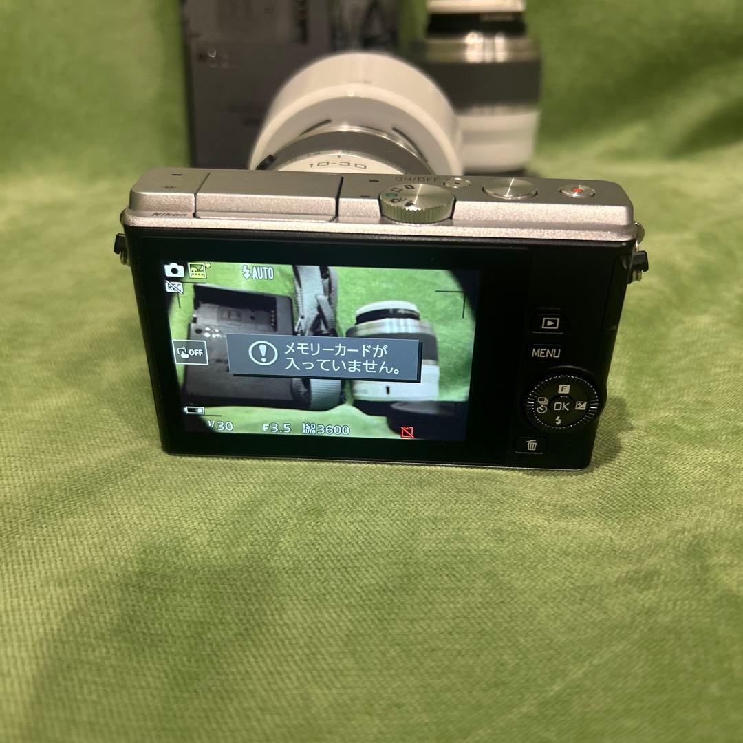 Mirrorless Interchangeable Lens Cameras Nikon 1 J4