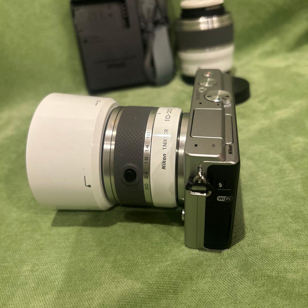 Mirrorless Interchangeable Lens Cameras Nikon 1 J4