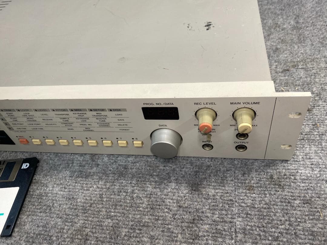 Samplers Akai S01