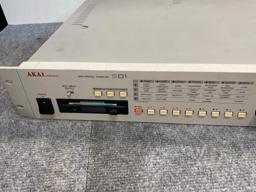 Samplers Akai S01