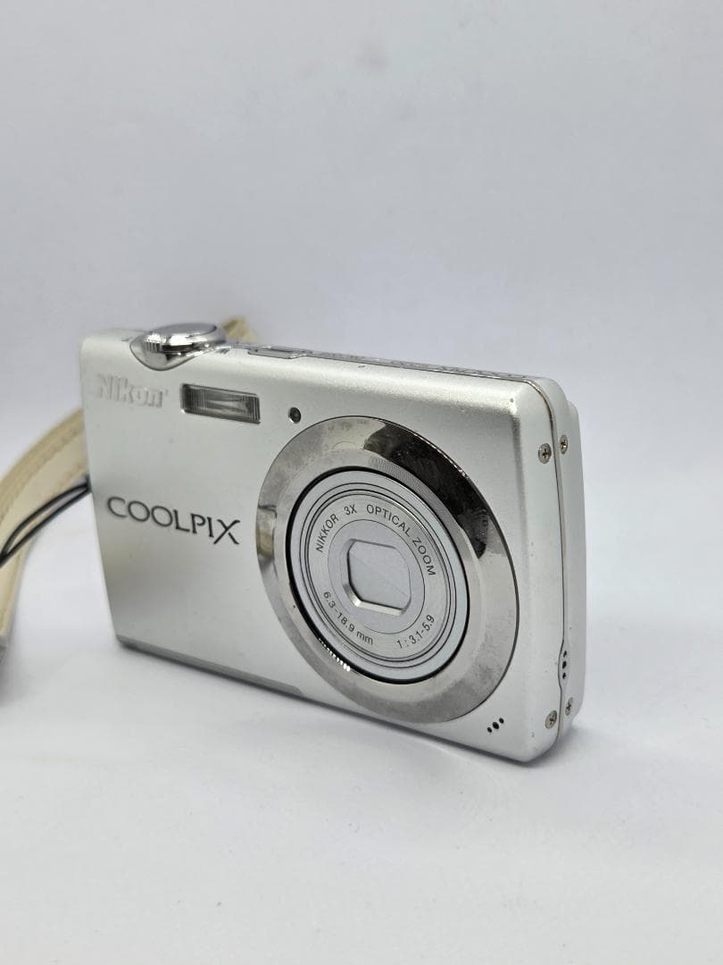 Nikon Compact Digital Cameras Coolpix S220
