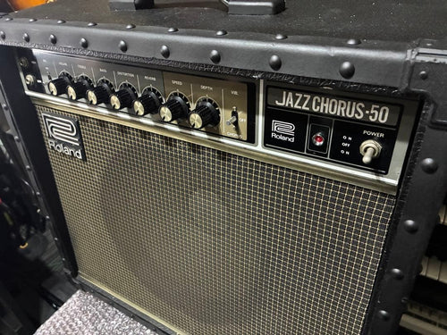 Roland Guitar Amplifier Jc-50 Boss Ce-1