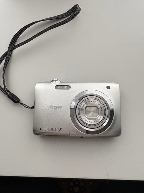 Nikon Compact Digital Camera Coolpix