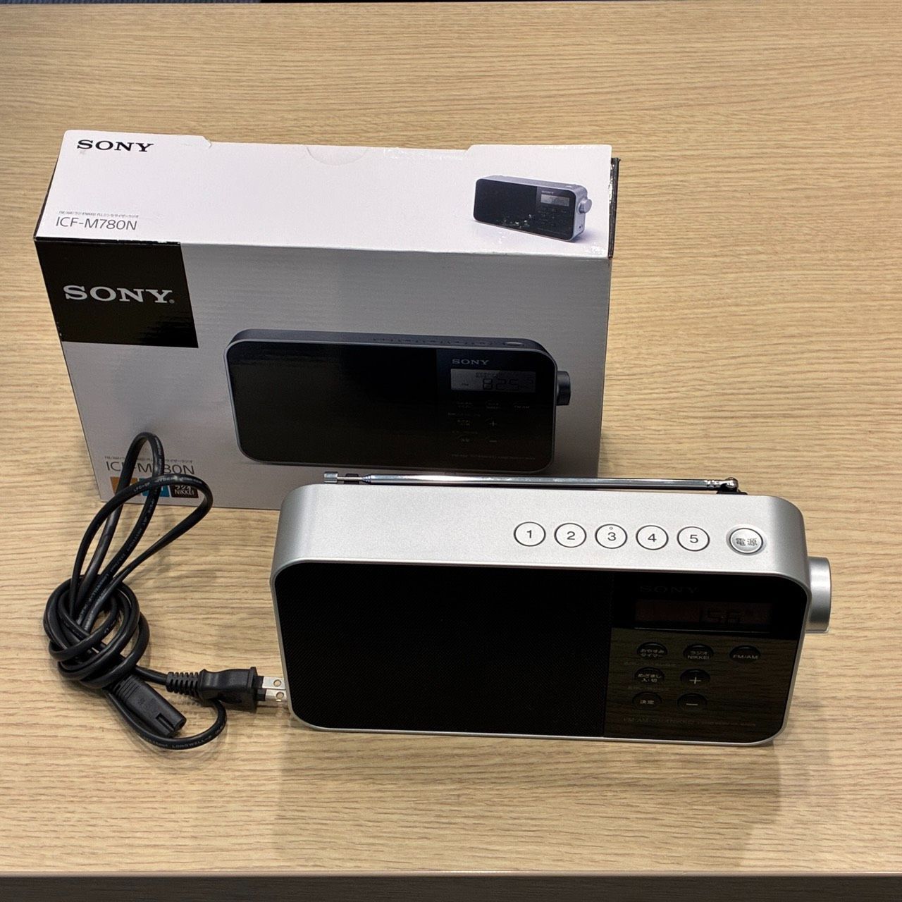 Sony Radio Tuner Pll Icf-M780N Fm/Am Nikkei Ac