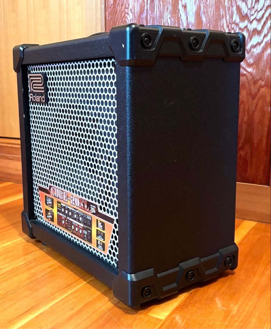 Roland Guitar Amplifier Cube-20Xl