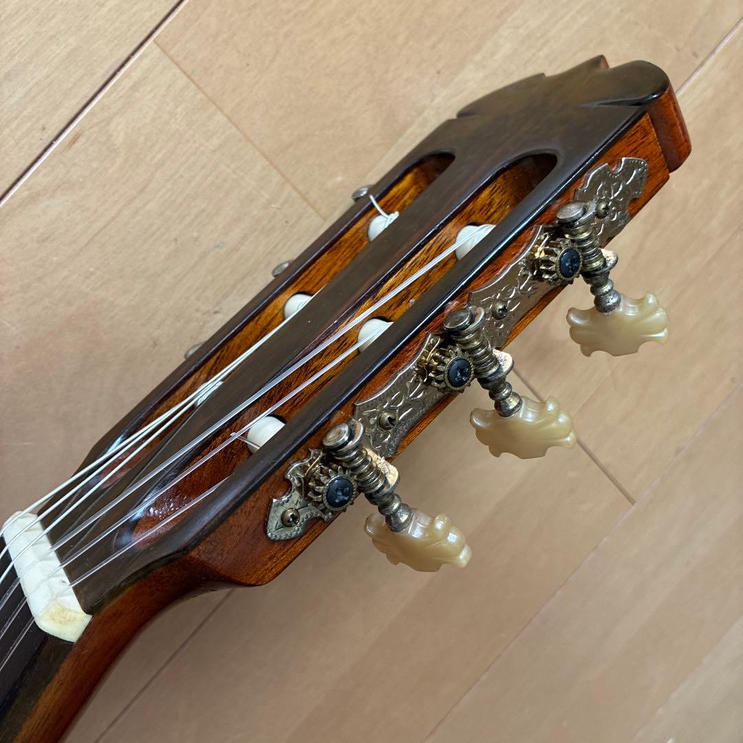 Classical Guitars No.25 1973