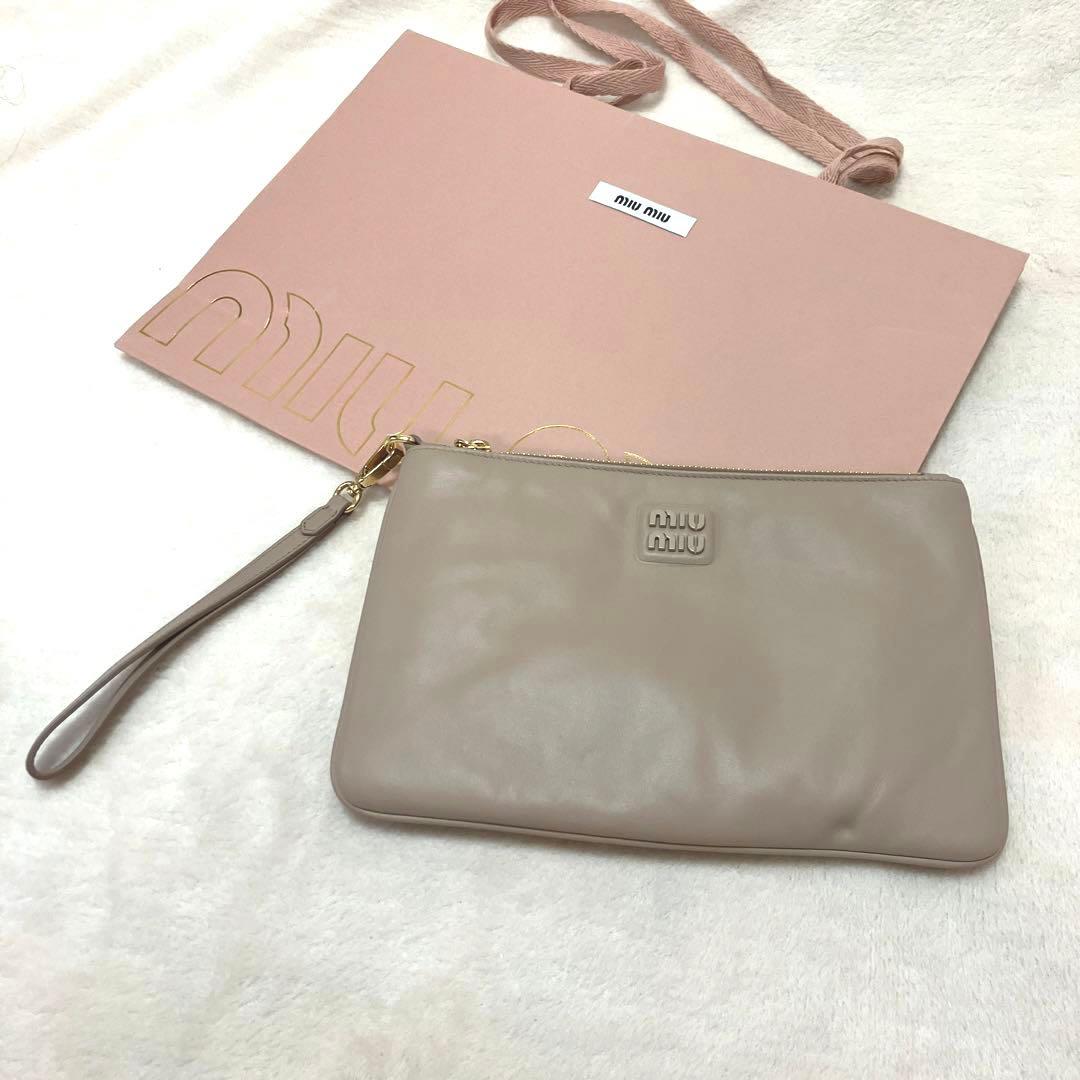 Pochettes Miu Miumiu