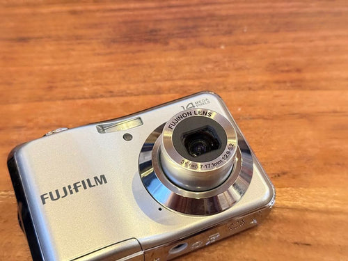 Fujifilm Compact Digital Camera Finepix Av210