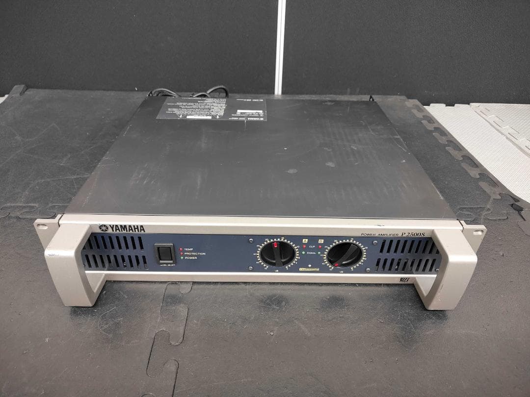 Yamaha Power Amplifiers P2500S