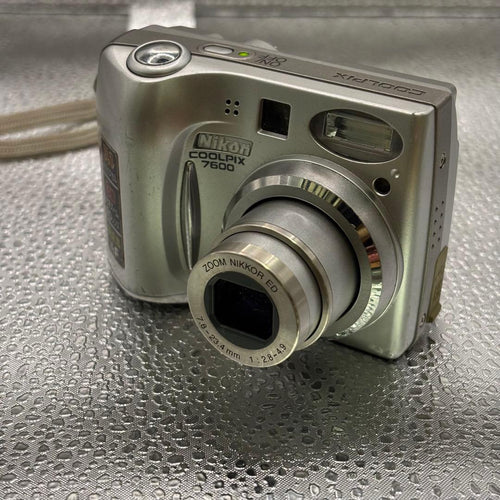 Nikon Compact Digital Cameras Coolpix 7600
