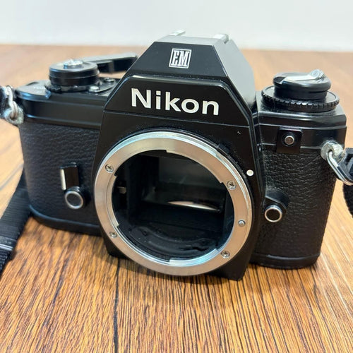 Slr Camera (Film) Nikon Em Sigma 28-80Mm