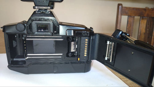Canon Slr Camera (Film) Eos 650