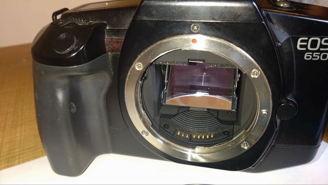 Canon Slr Camera (Film) Eos 650