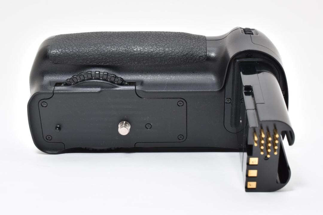 Nikon Others Mb-D200 H140