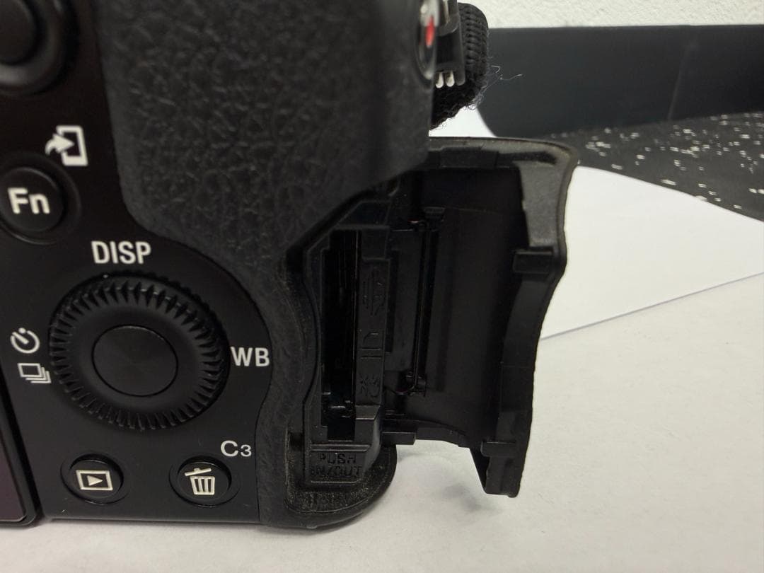 Sony Mirrorless Interchangeable Lens Cameras 7S Ilce-7S
