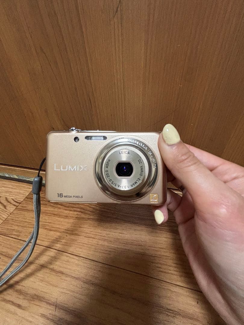 Compact Digital Cameras Lumix 16