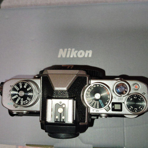 Mirrorless Interchangeable Lips Nikon Zfc F/2.8 Special Edition