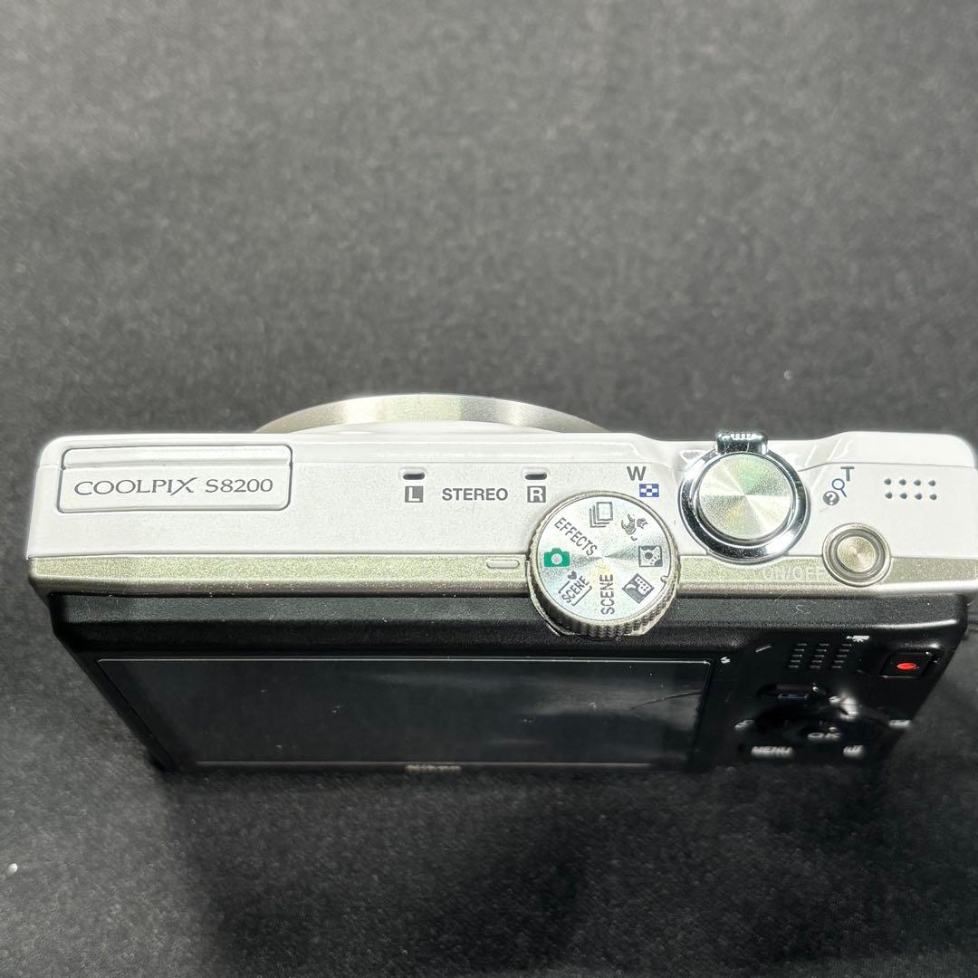 Nikon Compact Digital Camera Coolpix S8200 14
