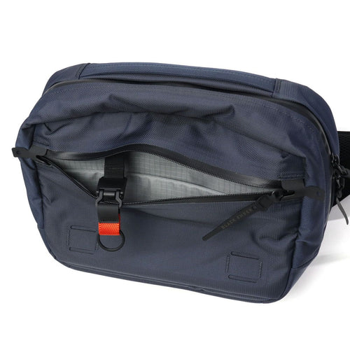 Black Ember Messenger Bag B4 7225010