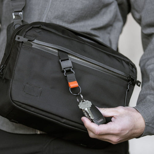 Black Ember Messenger Bag B4 7225010