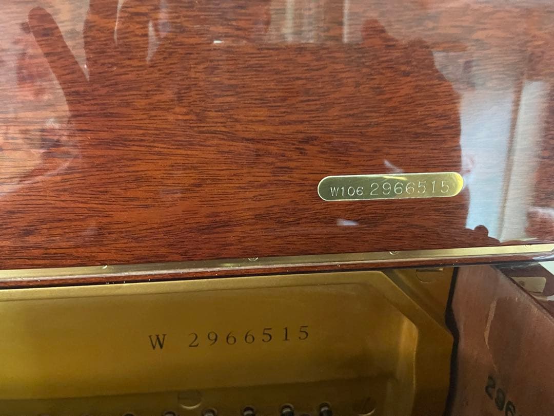 Upright Pianos Yamaha W106