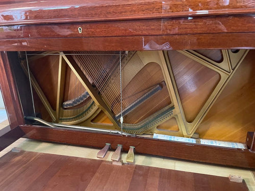 Upright Pianos Yamaha W106