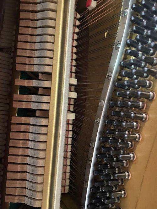 Upright Pianos Yamaha W106