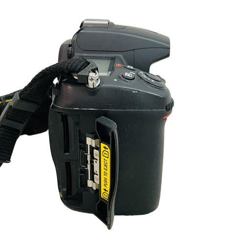 Digital Slr Nikon D7000 F C11098218