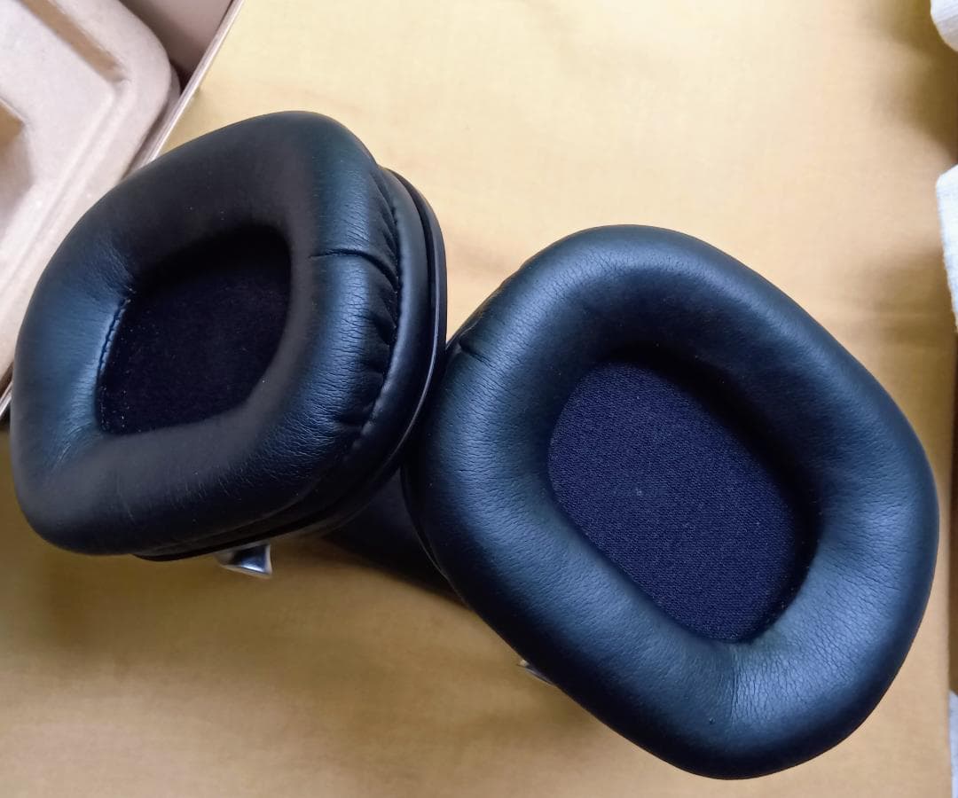 Yamaha Recableable Headphones Hph-Mt8