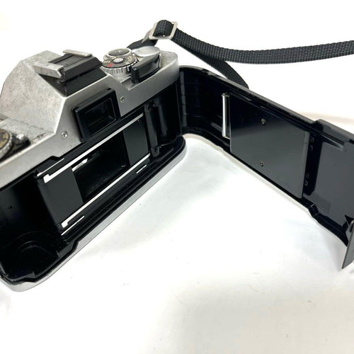 Canon Slr Camera (Film) Set Av-1>Canon Lens Fd