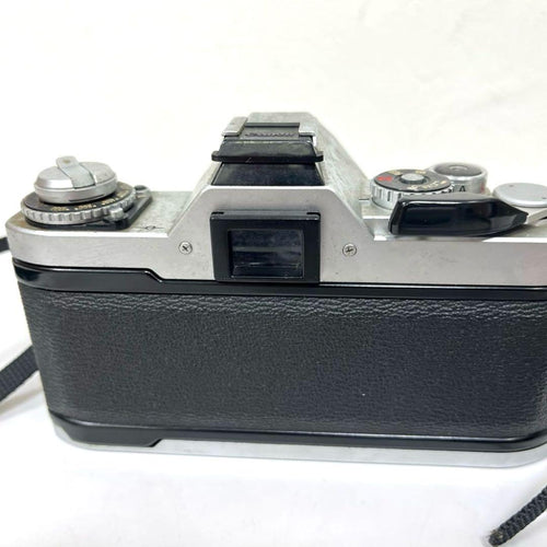 Canon Slr Camera (Film) Set Av-1>Canon Lens Fd