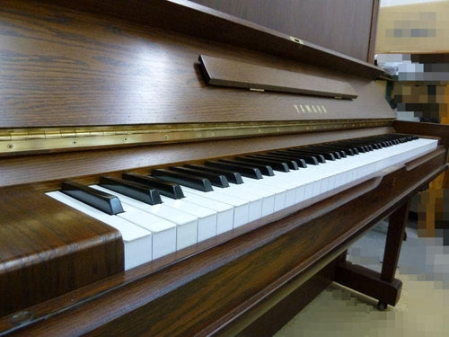Yamaha Upright Pianos W105