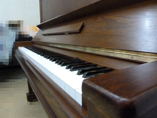 Yamaha Upright Pianos W105