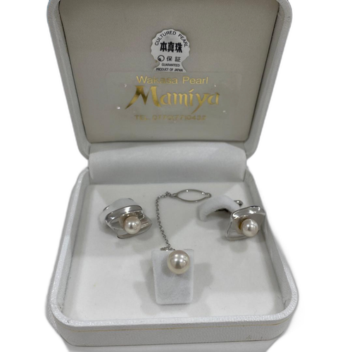 Cufflinks