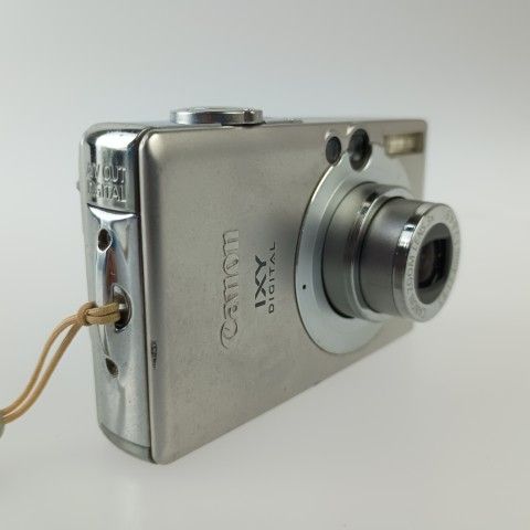 Canon Compact Digital Camera Ixy 70 Silver