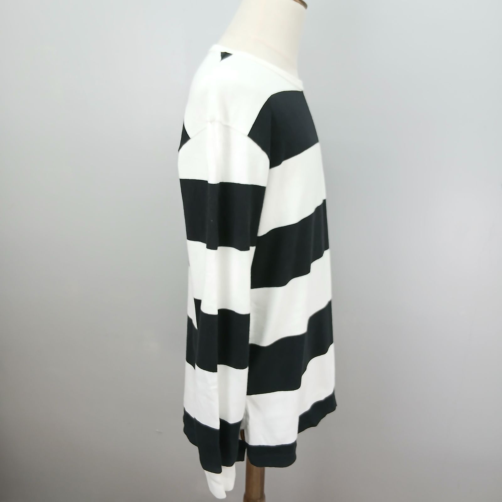 Neighborhood 7 Minutes, Long -Sleeved Cut -And -Sew T Xl 1051
