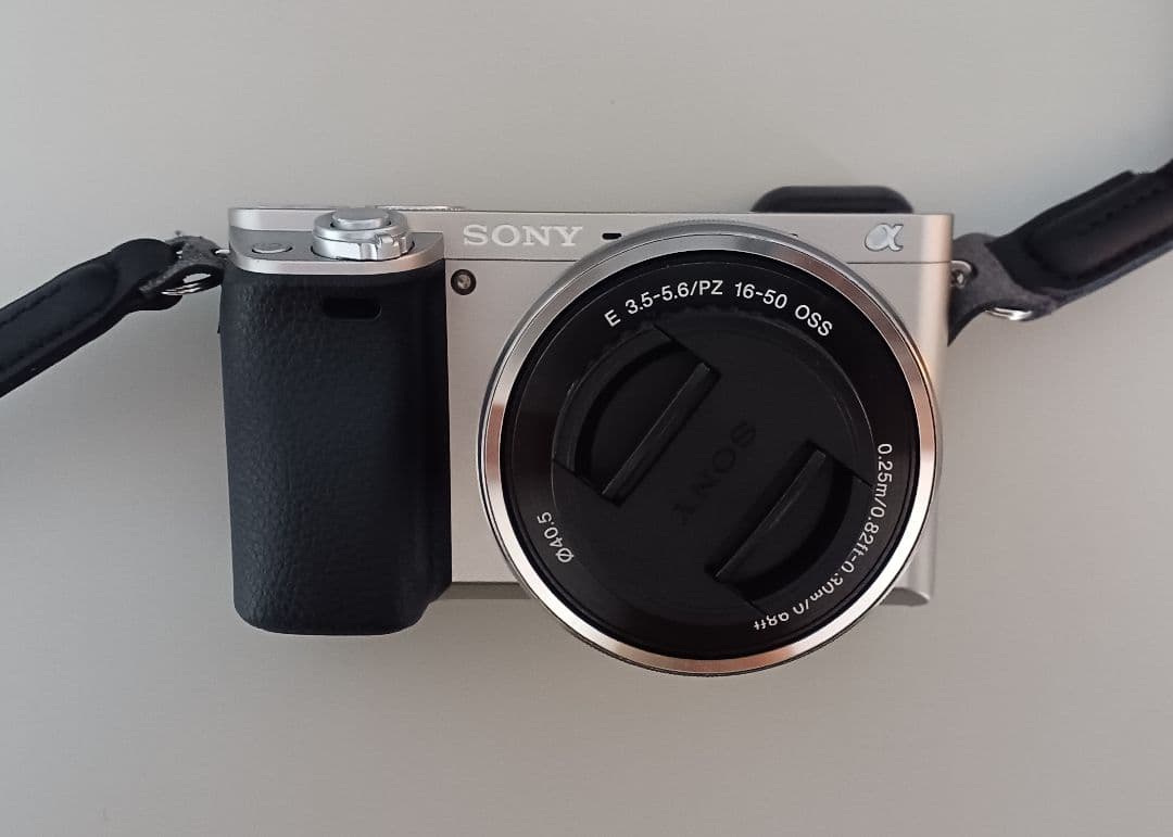 Sony Mirrorless Interchangeable Lips 6000
