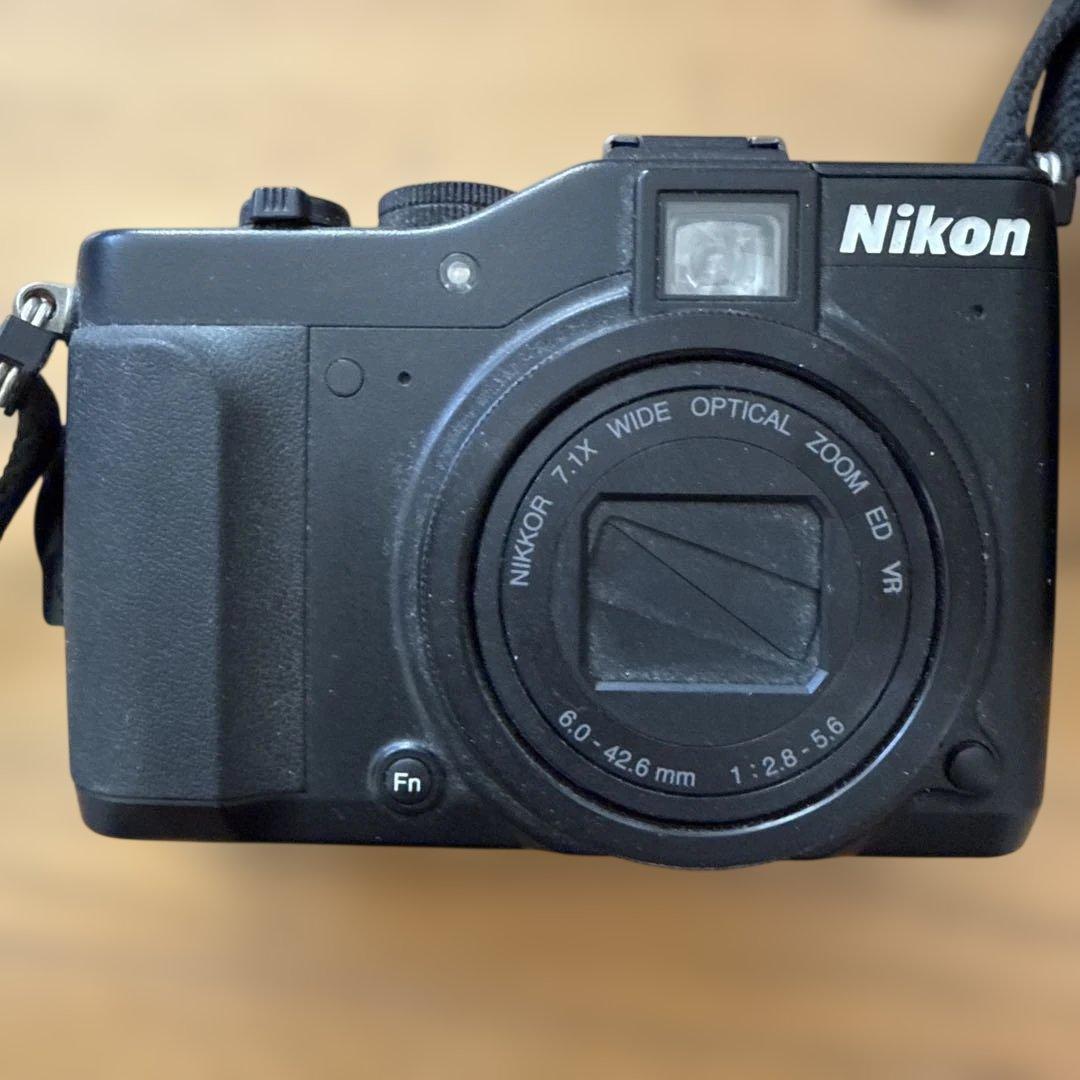 Nikon Compact Digital Cameras Coolpix P7000