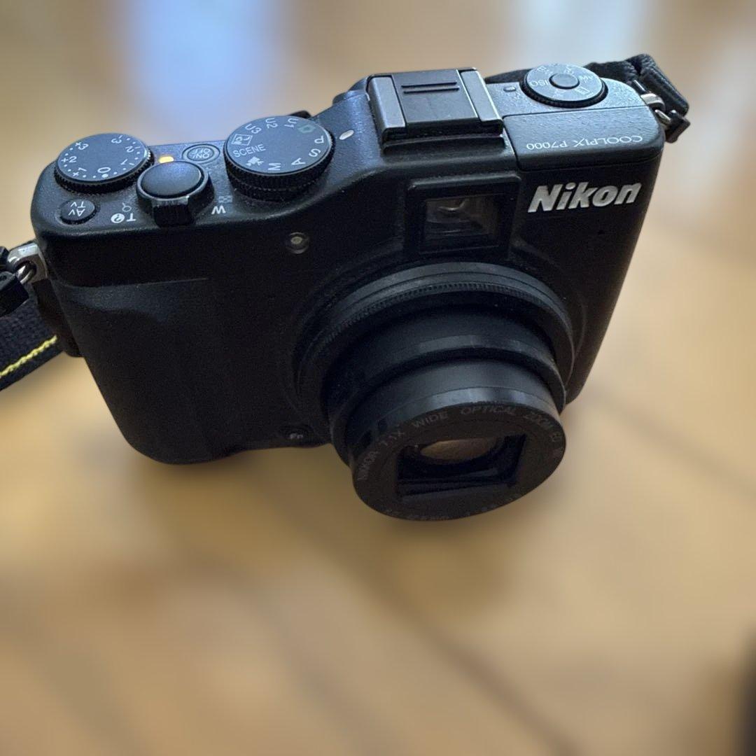 Nikon Compact Digital Cameras Coolpix P7000