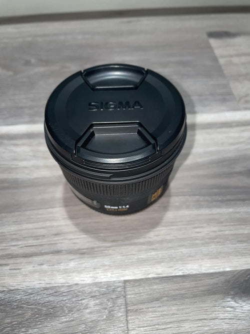 Sigma Lens (Single Focus) F1.4 Ex Dg Hsm