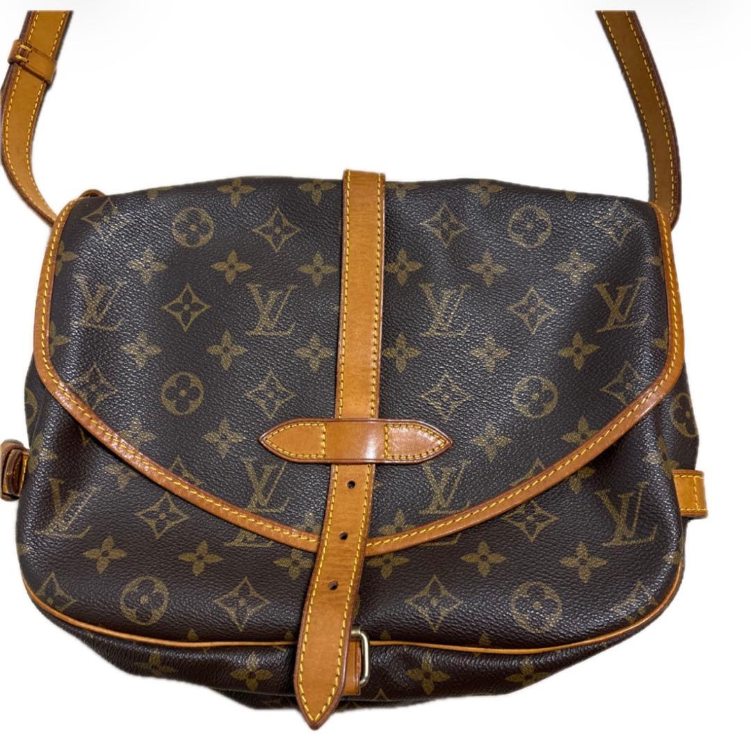 Louis Vuitton Shoulder Bags 30