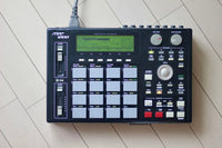 Akai Professional Samplers Mpc1000