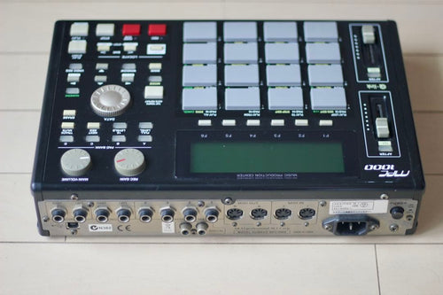 Akai Professional Samplers Mpc1000