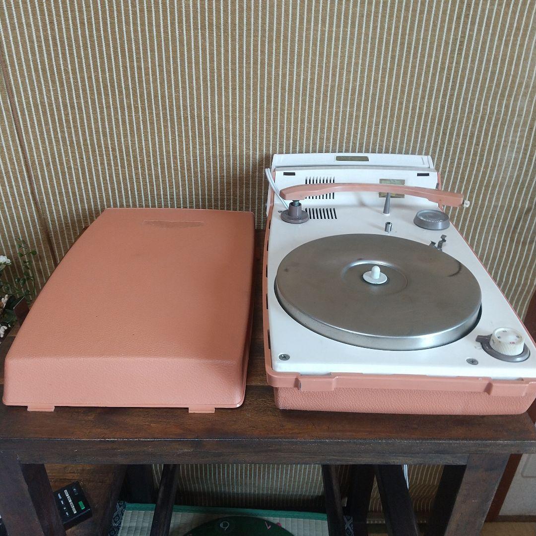 Record Players (Turntables)