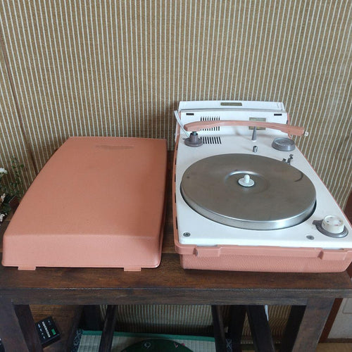 Record Players (Turntables)