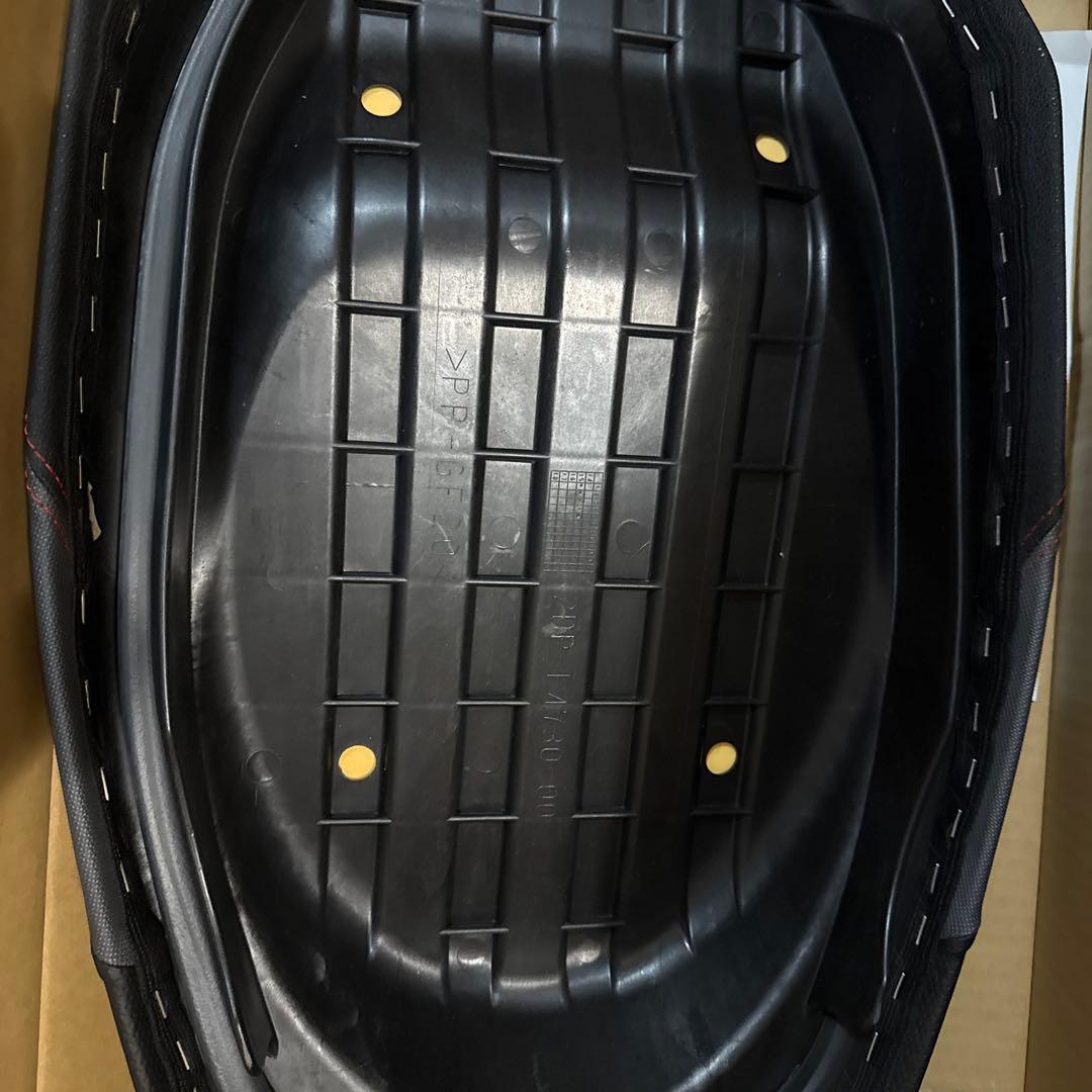 Yamaha Seat Gpd125