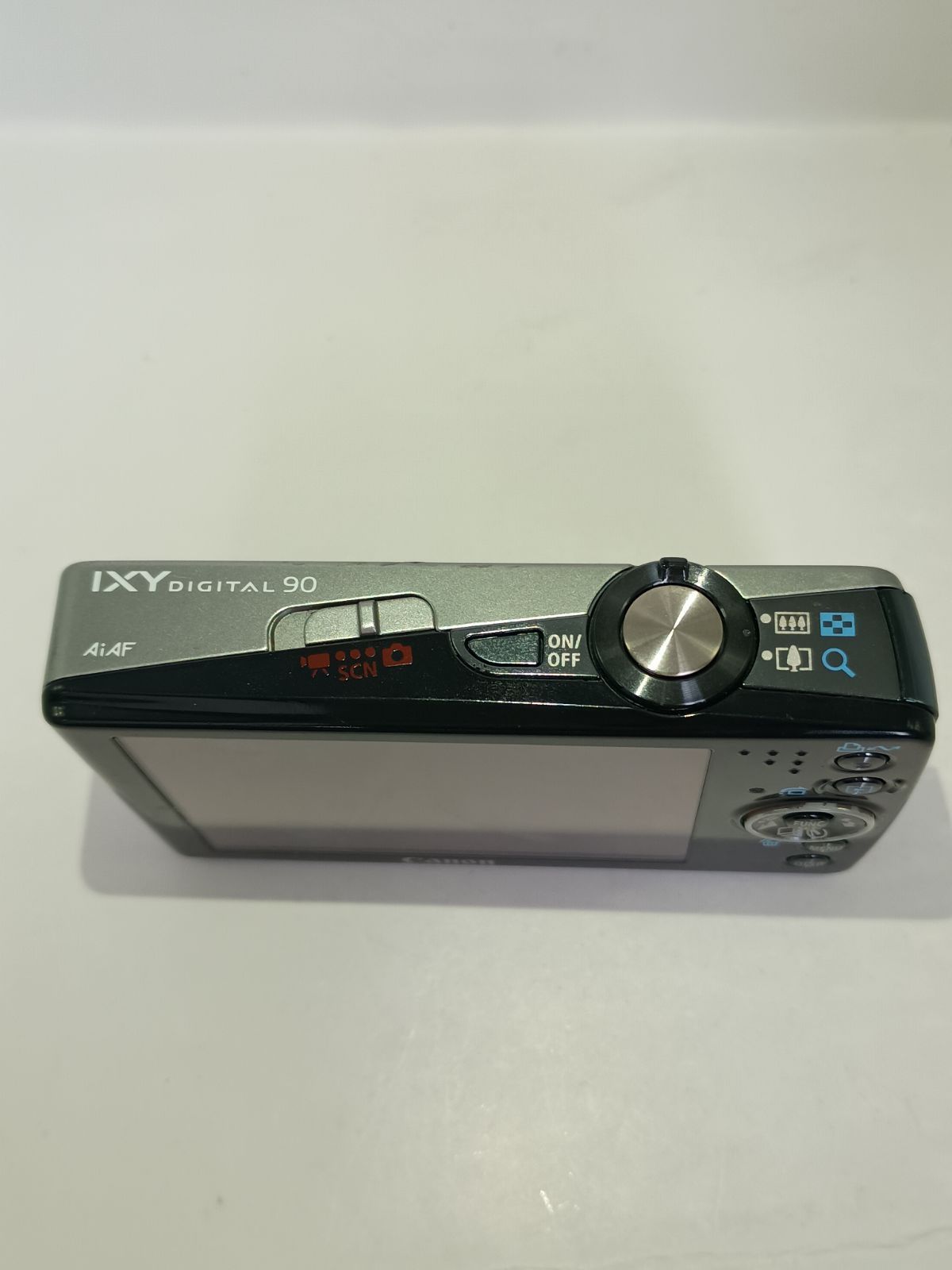 Compact Digital Camera 4886 Canon Ixy 90