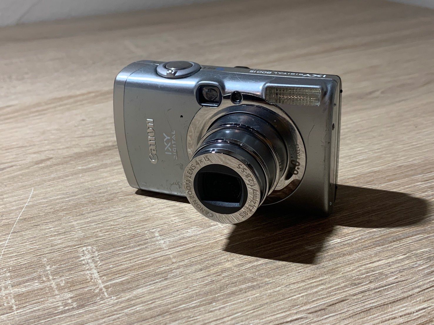 Compact Digital Camera 2393 Canon Ixy 800 Is