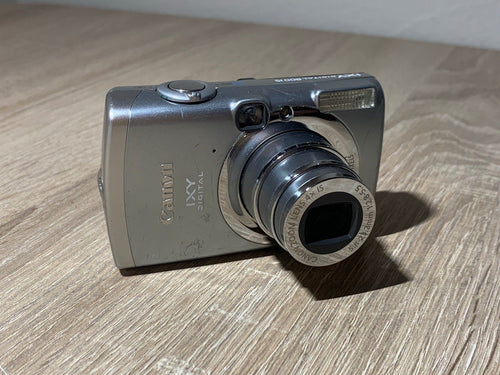 Compact Digital Camera 2393 Canon Ixy 800 Is